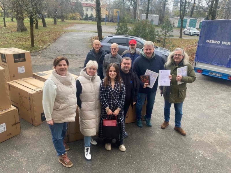 Львівські школи та дитсадки отримали генератори від благодійників