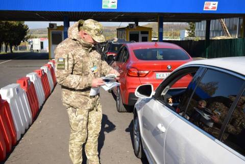 На кордоні з Польщею – черги з 75 авто та 6 автобусів