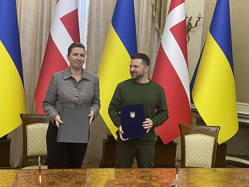 Володимир Зеленський підписав у Львові безпекову угоду з першою країною за межами G7