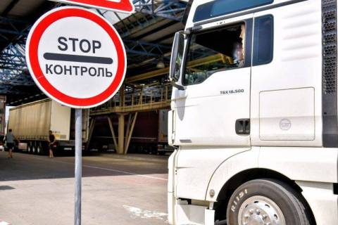 На кордоні з Польщею – черги з 85 авто