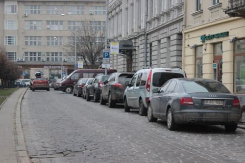 У Львові в постійних порушників правил паркування авто вилучатимуть для потреб ЗСУ