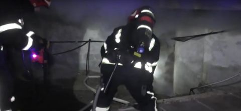 10 рятувальників гасили пожежу в 2-поверхівці у Львові