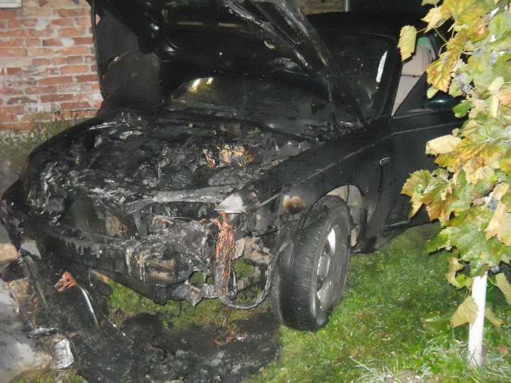Невідомі спалили машину журналіста «Газети для Вас» Андрія Хоми