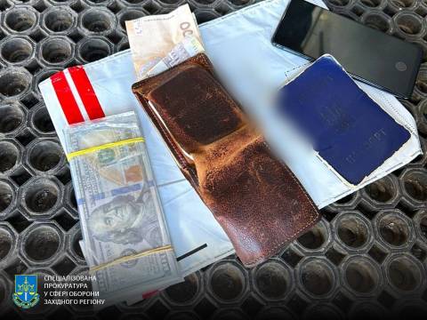 Мешканець Львівщини за вісім тисяч доларів намагався переправити ухилянта до ЄС