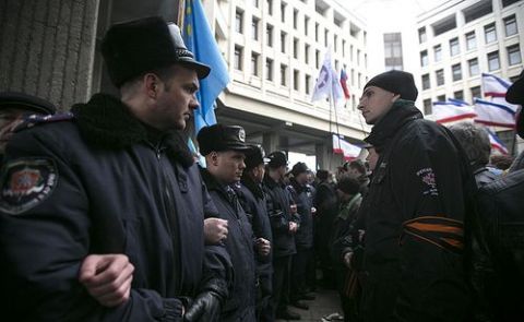 У Криму проросійські організації захопили уряд та Верховну Раду, але відмовилися від переговорів