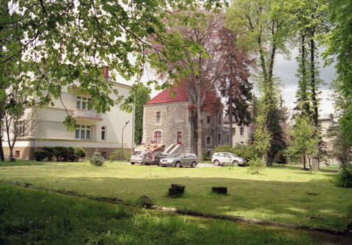 Замок Лева зобов'язали віддати готель Львівській облраді