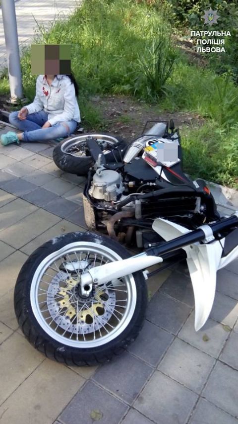 У Львові спіймали двох підлітків, які викрадали мотоцикли