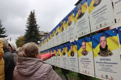 У Ходорові відкрили Алею Слави зниклих безвісти та загиблих Захисників України