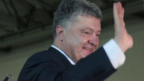 Порошенко стимулює українців до проходження військової служби