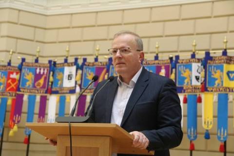 Головний освітянин Львівщини торік задекларував дві нові земельні ділянки та готівку