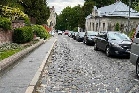 Вулицю Драгоманова на два місяці закриють для транспорту