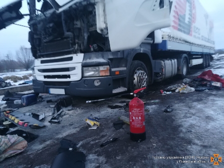 У Краковці в кабіні вантажівки стався спалах газового балону: постраждав водій