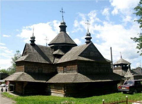 Майже 600 дерев’яних церков на Львівщині в зоні постійного ризику