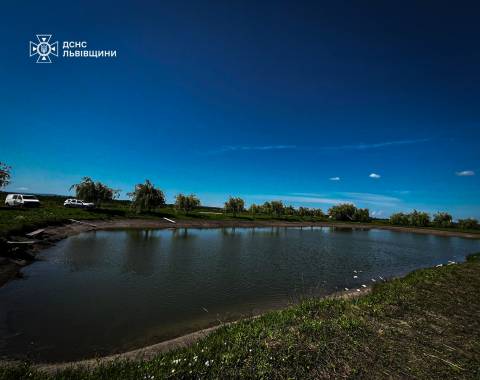 У озері на Золочівщині потонула 12-річна дитина