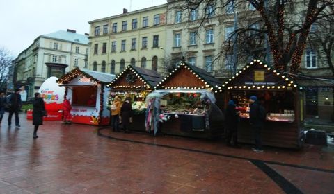 У Львові відвідувач вистрелив в охоронця Різдвяного ярмарку