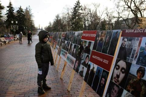 Історії тих, кого чекають: у Львові відбудеться фотовиставка про полонених і зниклих безвісти