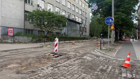 У Львові демонтують бруківку, виявлену під час ремонту вулиці Героїв УПА