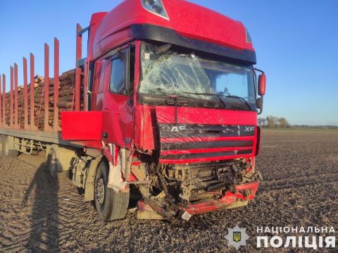 На трасі Львів – Луцьк у ДТП з вантажівкою загинув водій мікроавтобуса