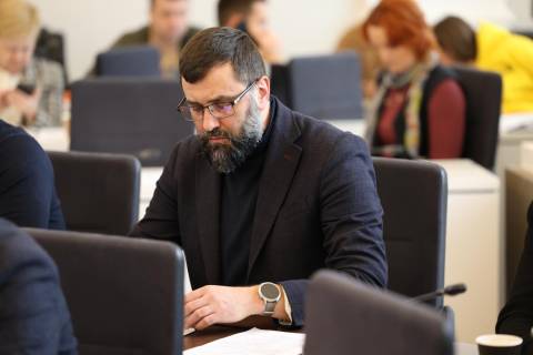 Депутат Зінкевич зібрав майже мільйон гривень готівки