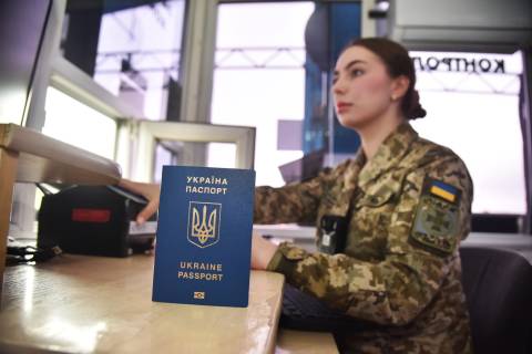 На кордоні з Польщею – черги з 30 авто