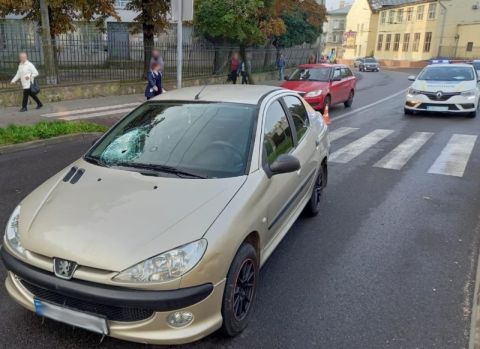У Львові водій Peugeot збив пішохода