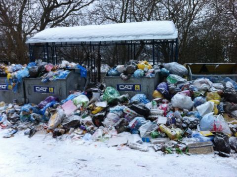 Львівські комунальники не можуть дати ради зі сміттям