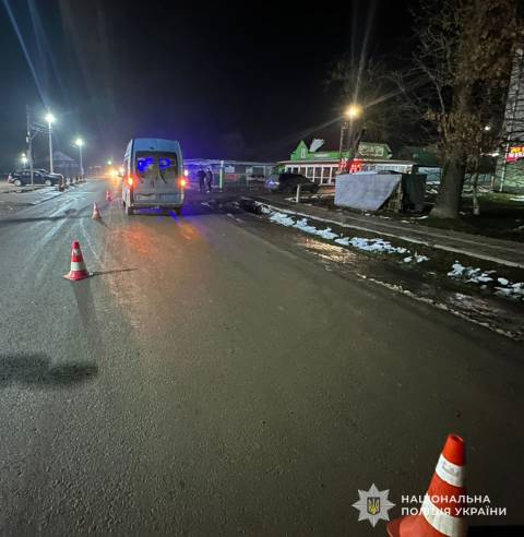 На Самбірщині водій мікроавтобуса збив пішохода 