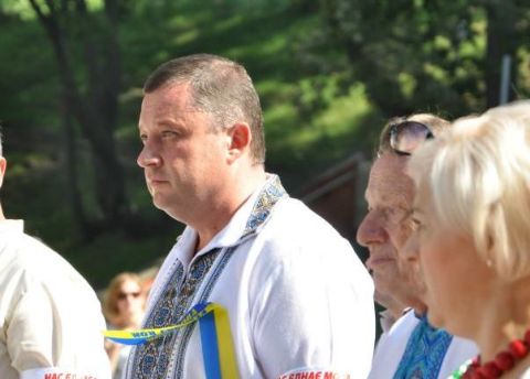 Брати Дубневичі застосовують непрямий підкуп на своїх округах, – комітет виборців України