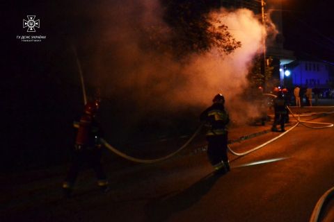 У Львові вогонь знищив житловий будинок