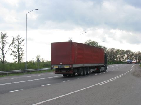 На Бродівщині у ДТП загинув водій вантажівки