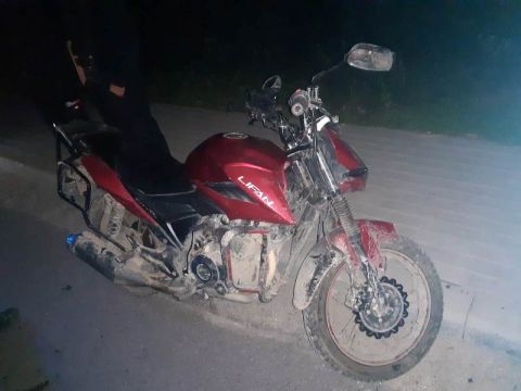 На Стрийщині мотоцикліст з'їхав у кювет: постраждали двоє людей