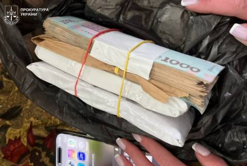 Посадовець головного залізничного вокзалу Львова організував схему отримання хабарів з підлеглих
