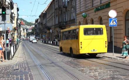 Відсьогодні маршрутки у Львові коштують 4 грн.