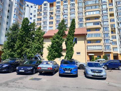 Ділянку на Лінкольна планують продати за два мільйони гривень