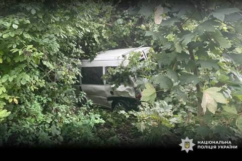 На трасі Львів – Івано-Франківськ – Рогатин перекинулось авто: є постраждалий