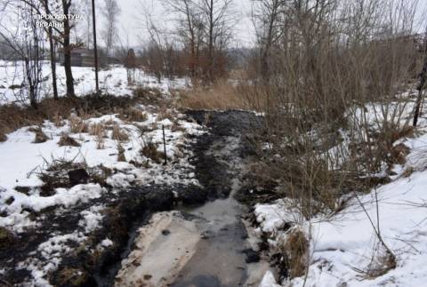 На підприємстві у Дрогобицькому районі стався витік нафти