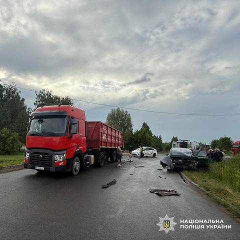 У Шептицькому в ДТП з вантажівкою постраждала пасажирка легковика