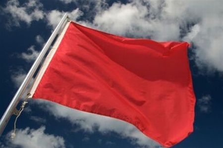 Комуністи запитують Садового та Шемчука чи буде 9 травня розгорнутий Прапор Перемоги