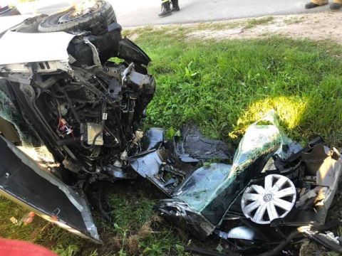 На Львівщині перекинулася автівка: постраждали двоє людей