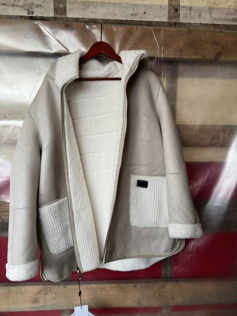 У Краківці під виглядом гуманітарки виявили контрабанду одягу, іграшок, автозапчастин на шість мільйонів гривень