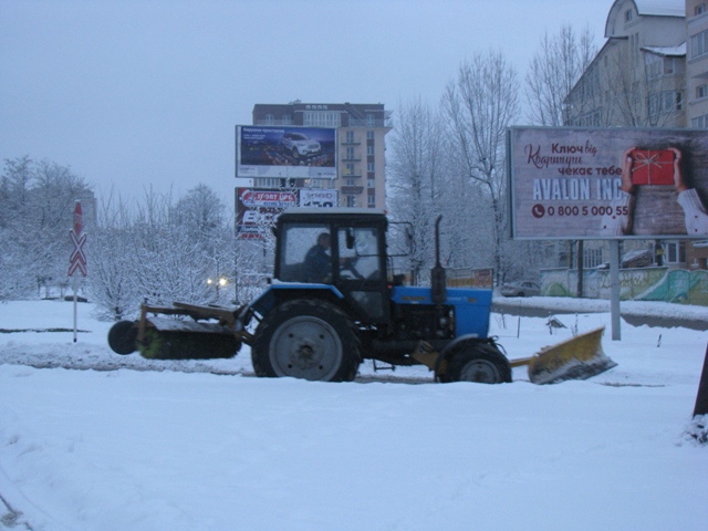 Львів від снігу очищала 51 одиниця техніки