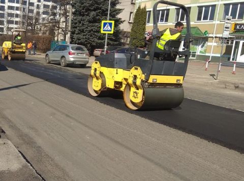 У Львові стартували роботи із ліквідації ям на дорогах