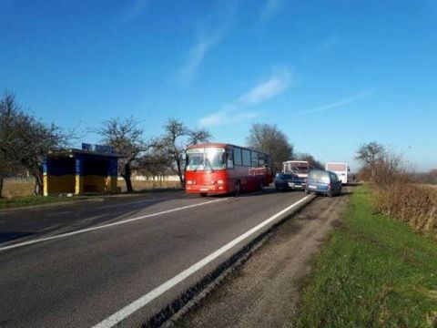 На Дрогобиччині зіткнулись дві маршрутки: одна пасажирка постраждала