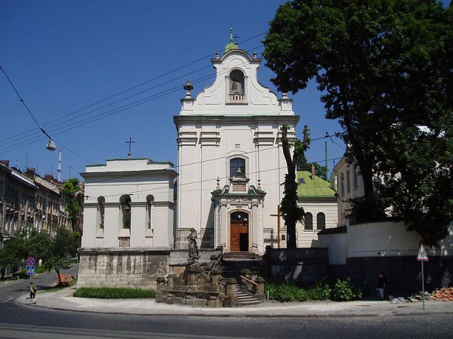 Громада костелу Св. Антонія звернулася до Синютки з вимогою повернути приміщення біля храму