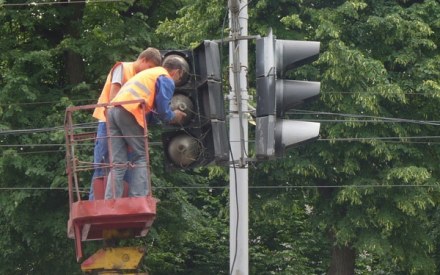 "Львівавтодор" має оплатити 63 тис грн боргу "Львівобленерго" за спожиту електрику