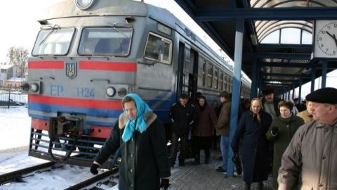 Укрзалізниця обіцяє до 26 листопада відкрити продаж квітків на 9 грудня