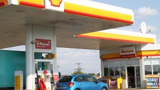 На львівських АЗС Shell подешевшав бензин