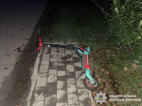 На Львівщині у ДТП постраждали підлітки на електросамокаті