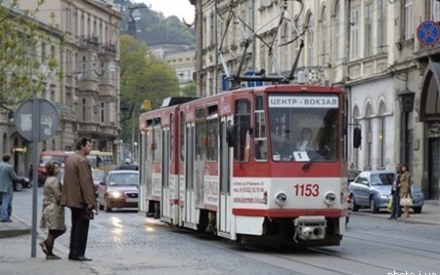 Електротранспорт простоює через те, що даішники не спішать до місця ДТП, – Львівелектротранс