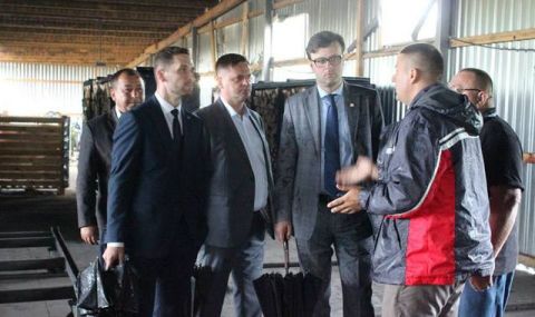 Галасюк разом з львівськими радикалами перевірили як працює мораторій вивозу лісу-кругляка за кордон на Львівщині